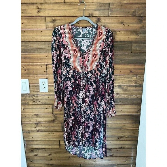 Anthropologie Bl^nk London Floral dress Size Small Floral Print Slits In Front - Picture 3 of 9